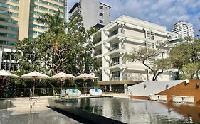 Floral Court Hotel & Residence Sukhumvit 13